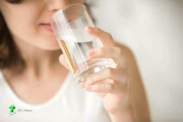 برای آبرسانی پوست آب بنوشید